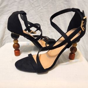 ISADORA ASYMMETRICAL HEEL SANDALS Sz 7 Womens